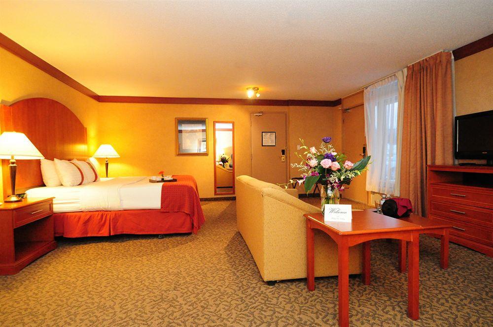 Holiday Inn Sudbury By Ihg Exterior foto